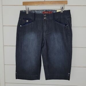 NWT One 5 One size 4 distressed blue denim walking shorts